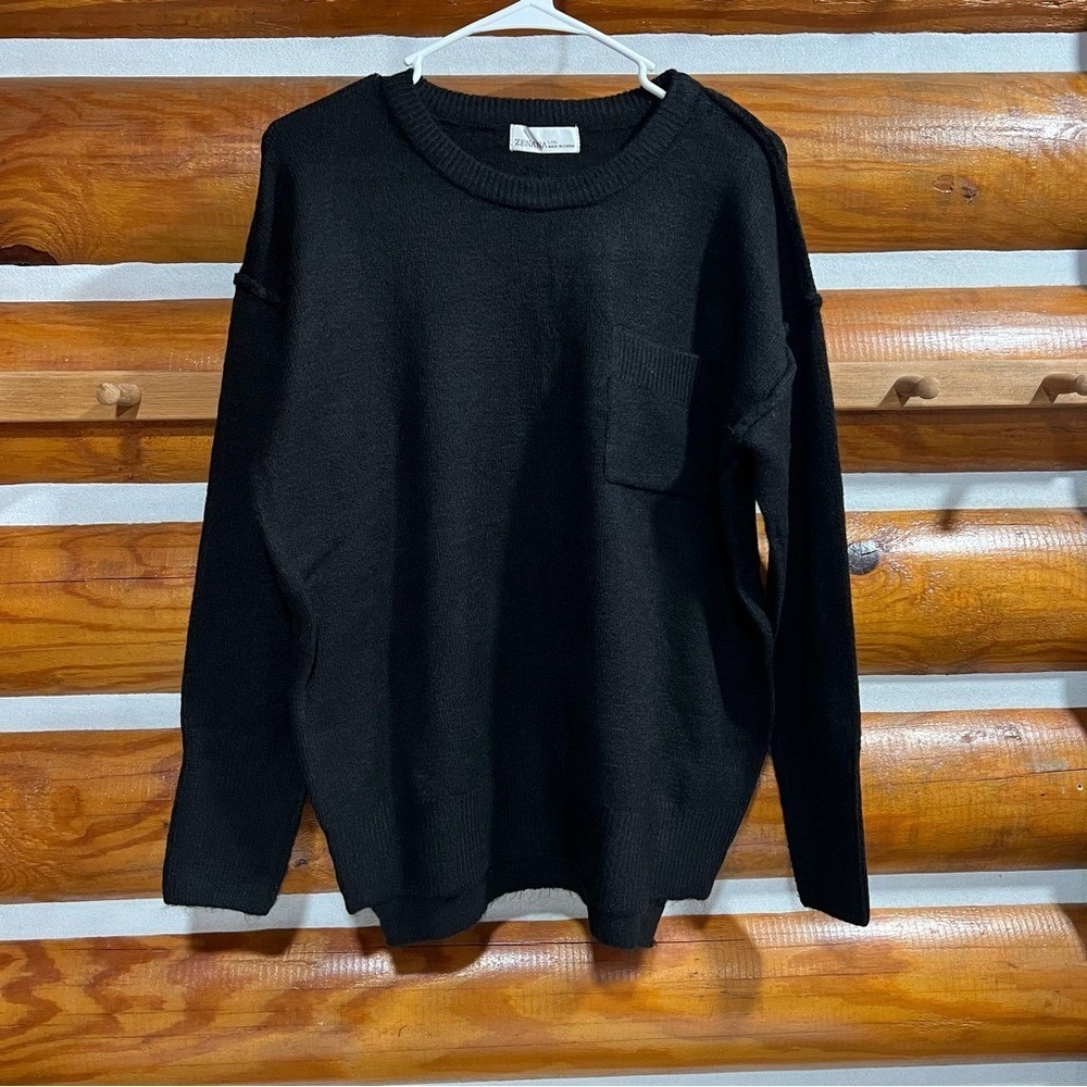 Zenana Outfitters Black Knit‎ sweater with pocket